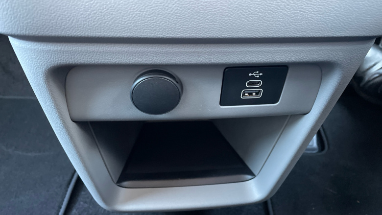 Ford Tourneo Custom 340 L1 Electric Rwd 160kW 65kWh H1 Titanium X 8 seater Auto